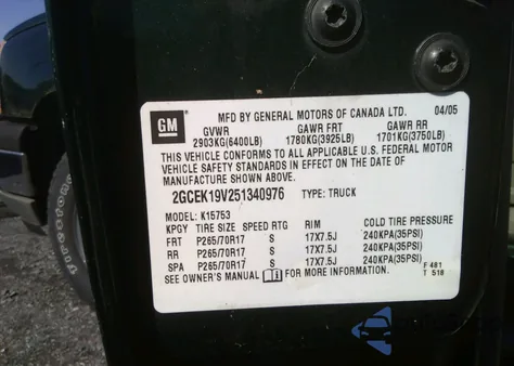 2005 Chevrolet Silverado K1500 z USA, uszkodzony, nr VIN 2GCEK19V251340976